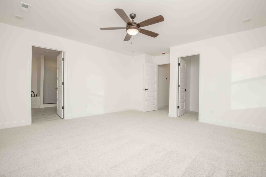 *Photo of example home. Selections and finishes may vary.