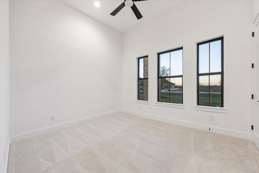 Spacious, unfurnished interior of a new home in Lakeview, Waller (Image 18).