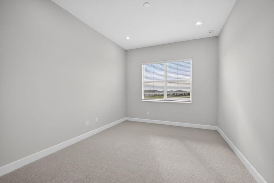 Spacious, unfurnished interior of a new home in , Westlake (Image 24).