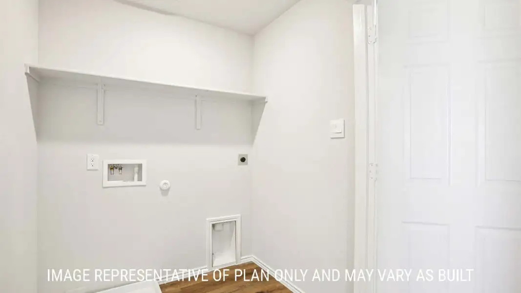 Spacious, unfurnished interior of a new home in Reynolds Crossing, Killeen (Image 31).