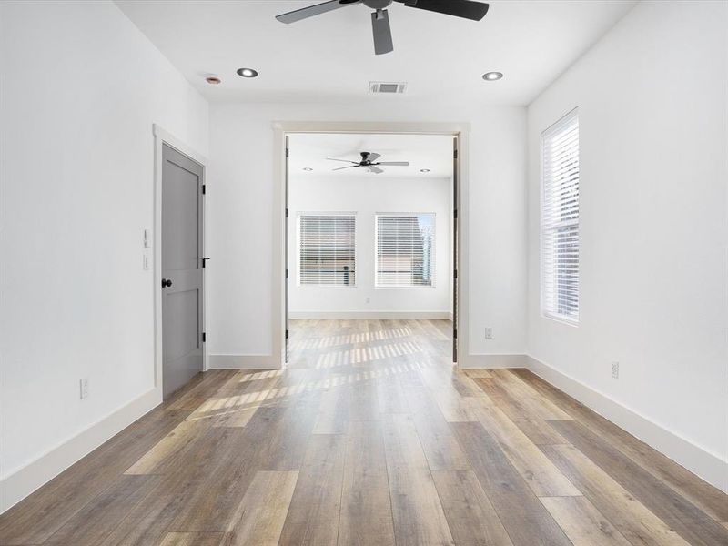 Spacious, unfurnished interior of a new home in , Bells (Image 31).