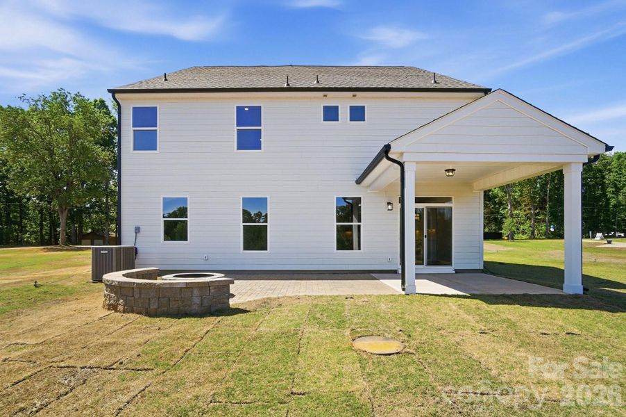 Exterior details and patio area of a home in Chasewood, Mint Hill (Image 21).