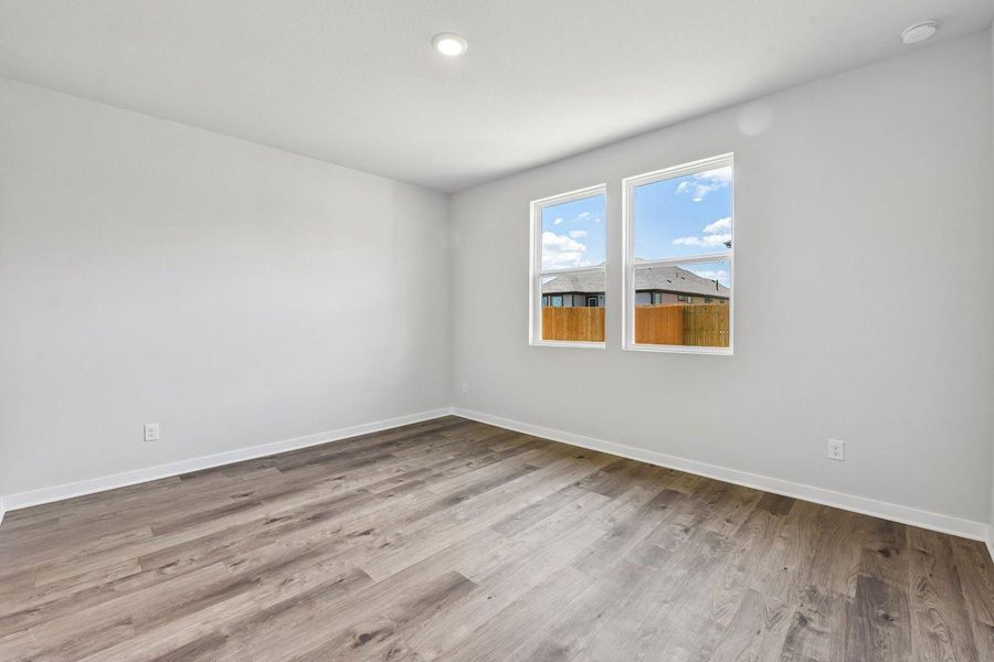 Spacious, unfurnished interior of a new home in Trinity Ranch, Elgin (Image 22).