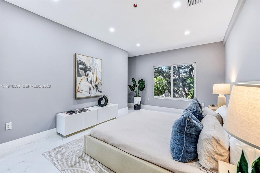 Furnished interior view inside a new home in , Fort Lauderdale (Image 13).