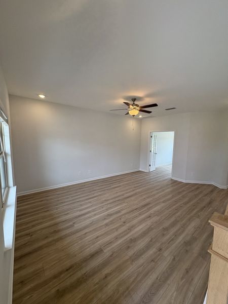 Spacious, unfurnished interior of a new home in Burton Farms, Smyrna (Image 7).