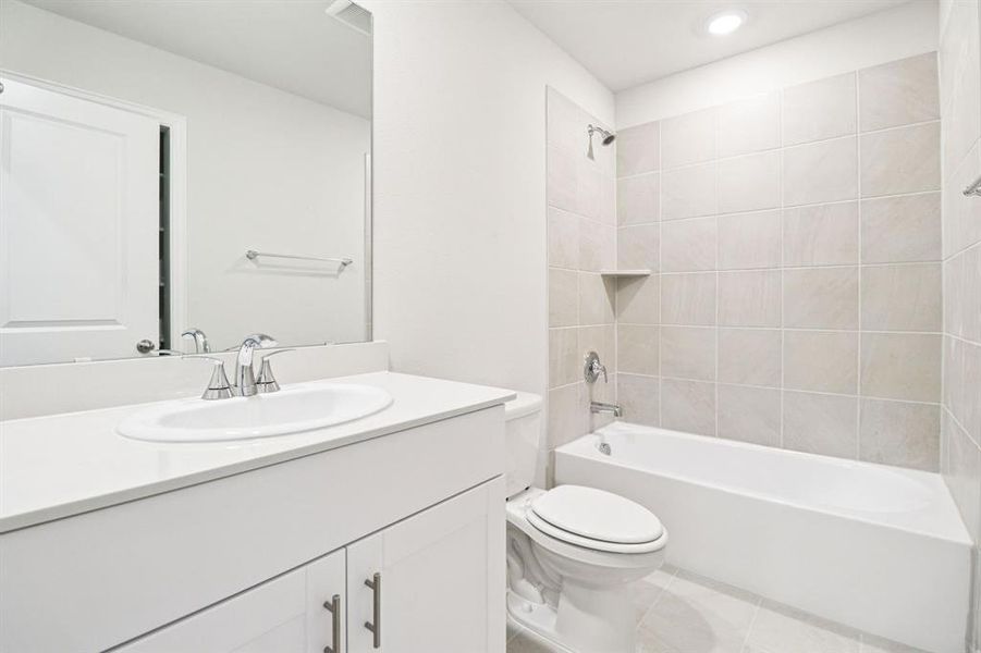 Furnished interior view inside a new home in Trails of Lavon - Signature Series, Lavon (Image 6). Furnished interior view inside a new home in Trails of Lavon - Signature Series, Lavon (Image 6).