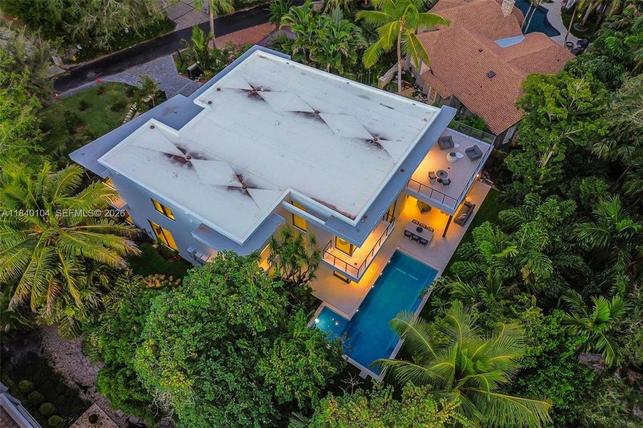 Community amenities in , Miami (Image 22).