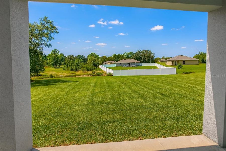 Exterior details and patio area of a home in , Kissimmee (Image 3).