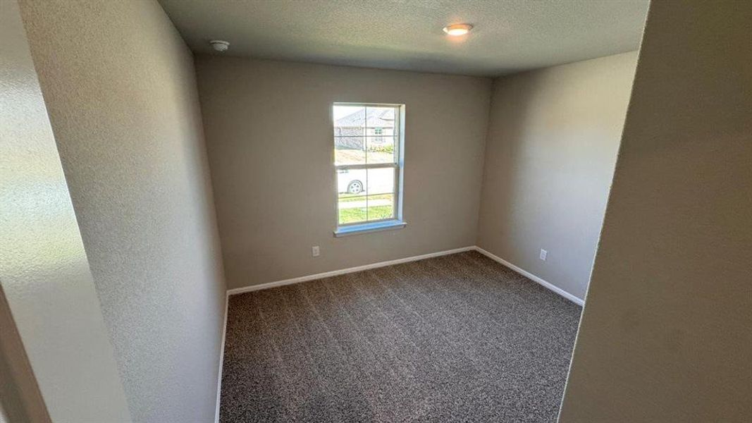 Spacious, unfurnished interior of a new home in Meadowbrook Estates, Cleburne (Image 8).