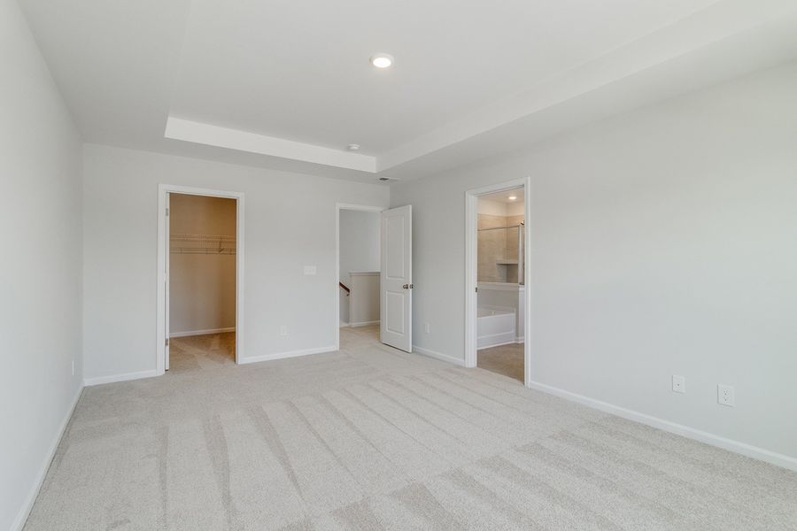 Spacious, unfurnished interior of a new home in Ellington, Elgin (Image 23).