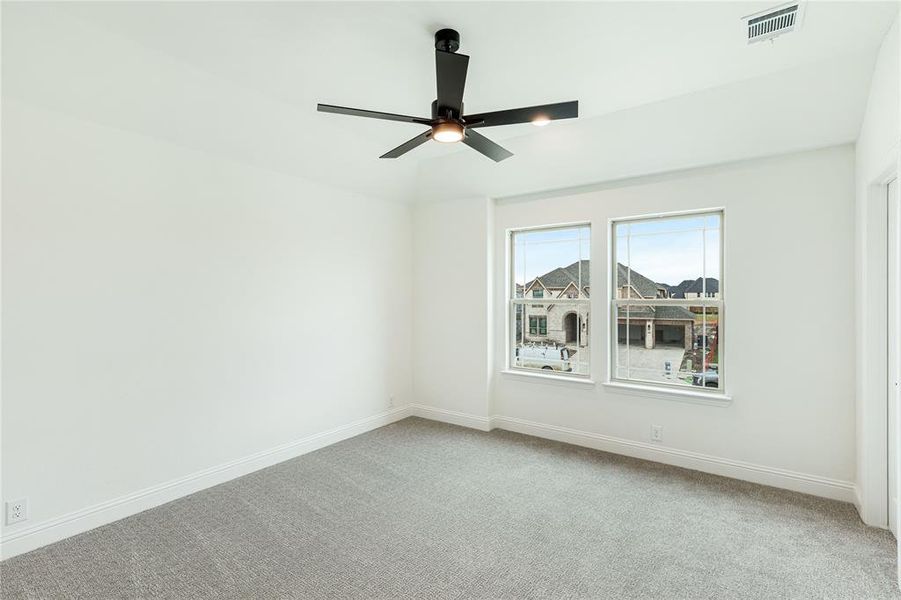 Spacious, unfurnished interior of a new home in Mosaic, Celina (Image 38).