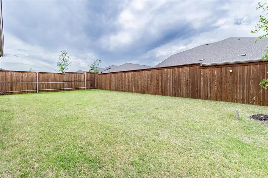 Exterior details and patio area of a home in , Celina (Image 4).