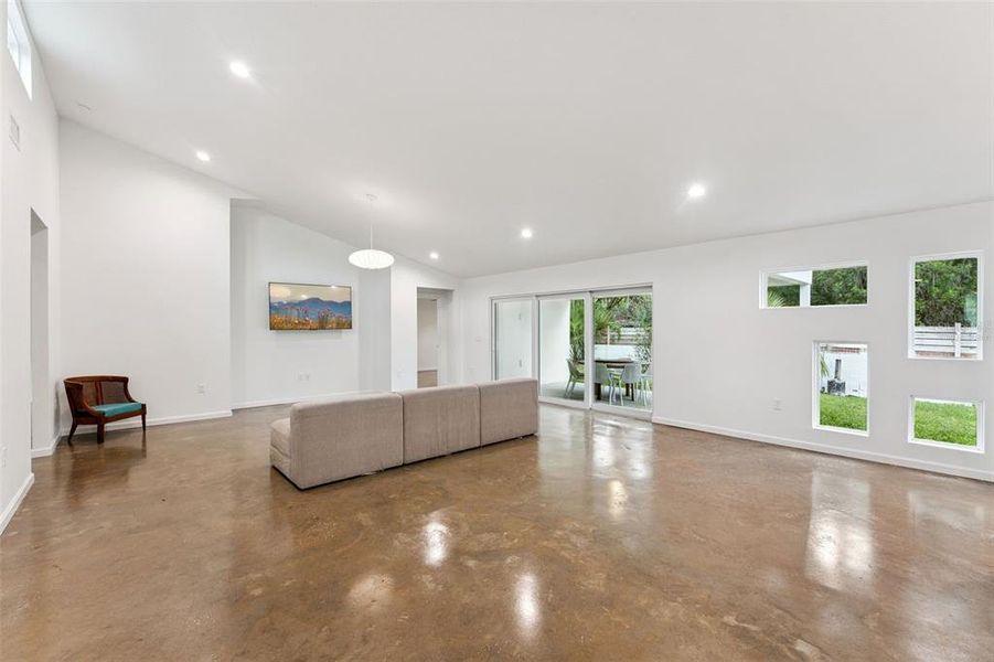 Spacious, unfurnished interior of a new home in , Sanford (Image 24).