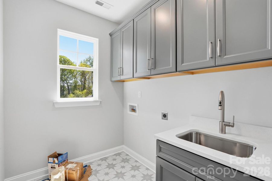 Furnished interior view inside a new home in Robinson Oaks, Gastonia (Image 14).