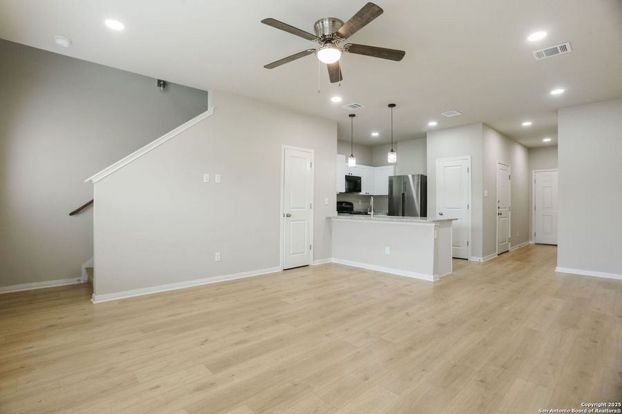 Spacious, unfurnished interior of a new home in , San Antonio (Image 8).