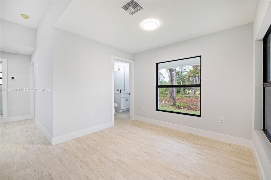 Spacious, unfurnished interior of a new home in , Lehigh Acres (Image 35).