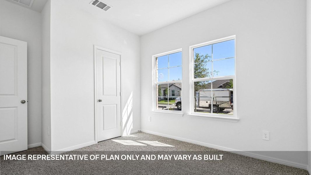 Spacious, unfurnished interior of a new home in Bar W Ranch, Leander (Image 25).