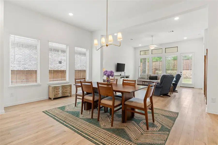 Furnished interior view inside a new home in Inspiration, Lucas (Image 18).