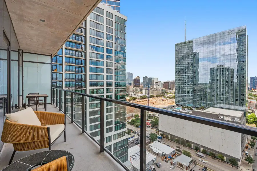Condo located in Austin, TX showcasing its design and architecture (Image 3).