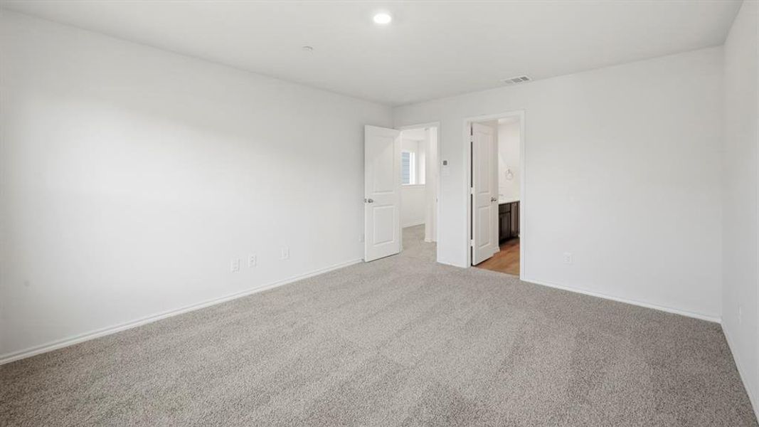 Spacious, unfurnished interior of a new home in Arbor Trails South, Princeton (Image 22).