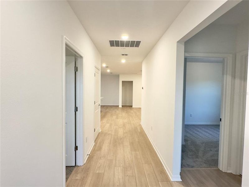 Spacious, unfurnished interior of a new home in Parkside Trails, Clermont (Image 17).