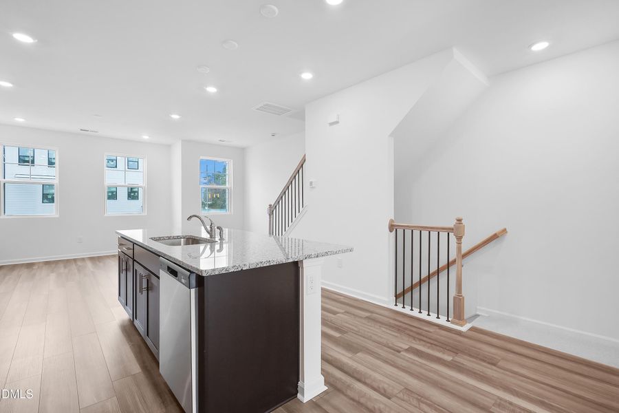 SUN_ElmGrove_Pic_Wyatt_Kitchen_2of6 SUN_ElmGrove_Pic_Wyatt_Kitchen_2of6