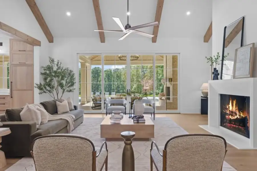Image 75 of a home in .