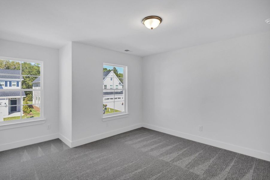Spacious, unfurnished interior of a new home in Ashton Lakes, Lexington (Image 34).