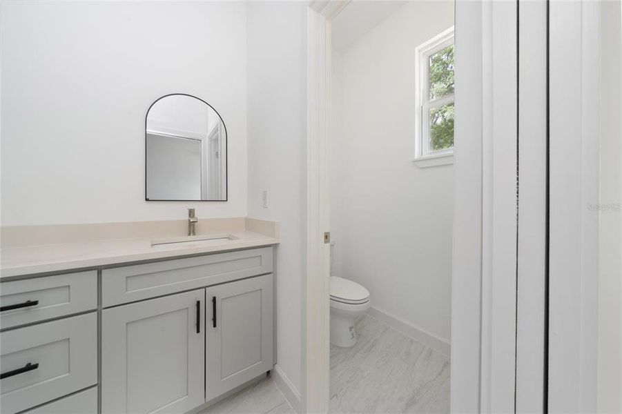 Furnished interior view inside a new home in , Orlando (Image 7).