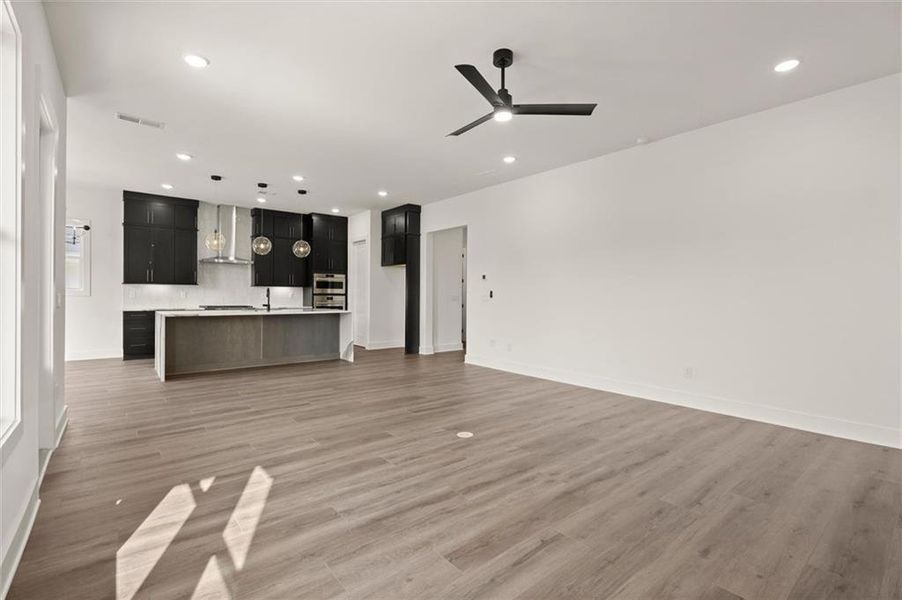 Spacious, unfurnished interior of a new home in , Alpharetta (Image 51).