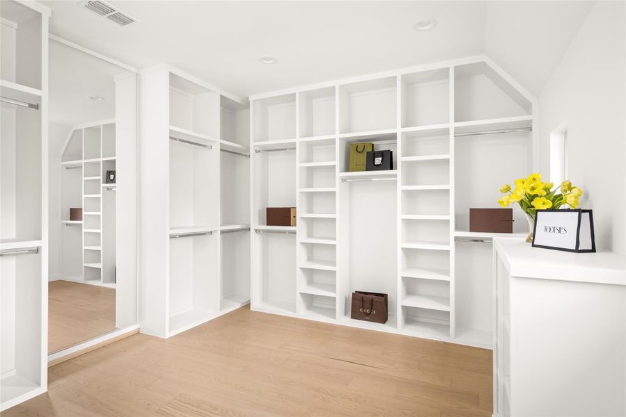 Image 41 of a home in .