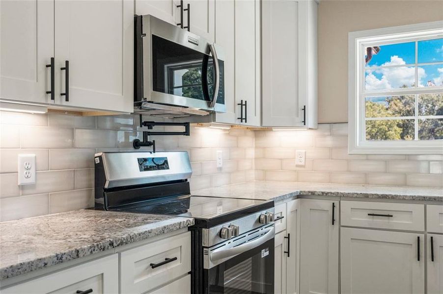 Furnished interior view inside a new home in , Cusseta (Image 10). Furnished interior view inside a new home in , Cusseta (Image 10).