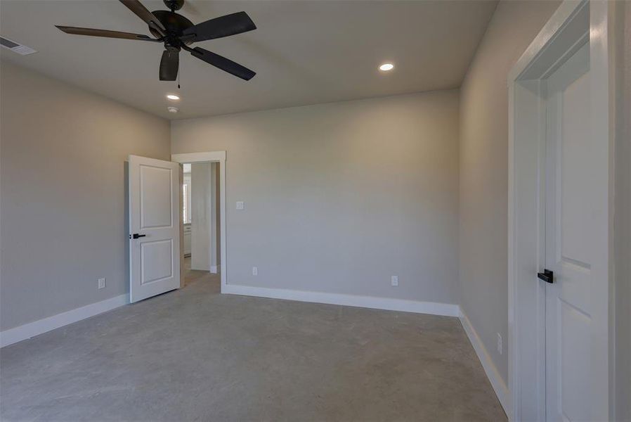 Spacious, unfurnished interior of a new home in , Whitney (Image 16).