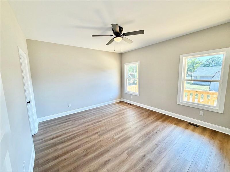 Spacious, unfurnished interior of a new home in , Emerson (Image 17).