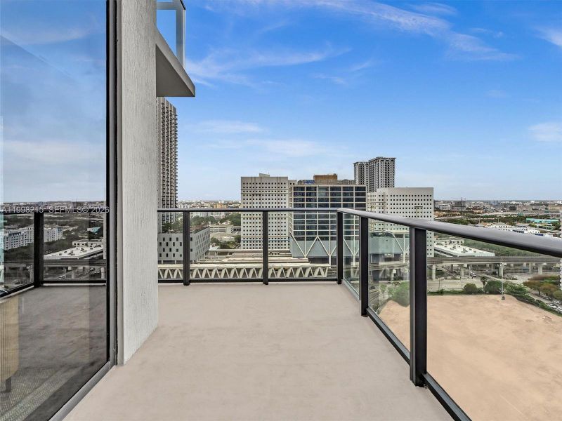 Image 43 of a home in .