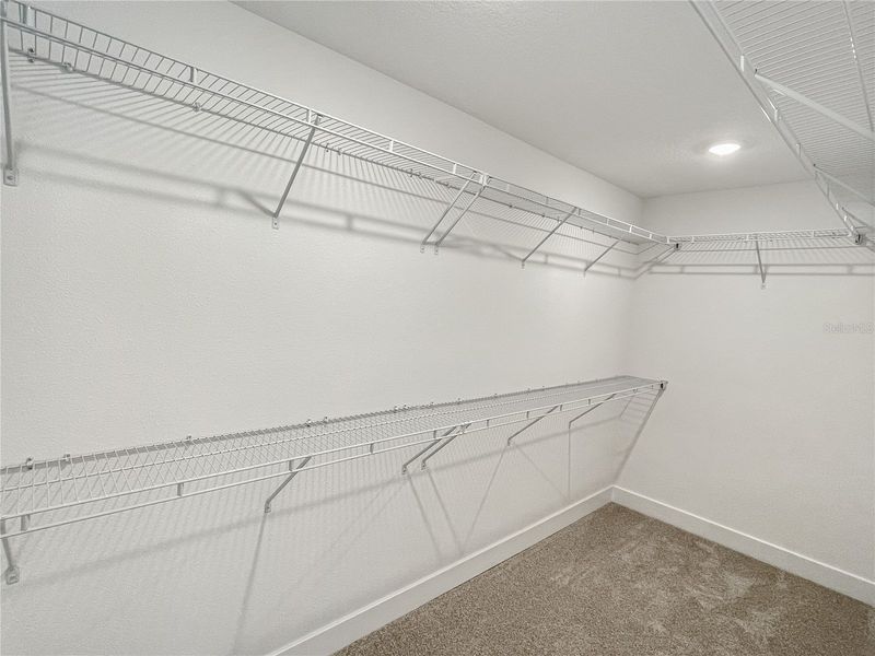 Spacious, unfurnished interior of a new home in Harmony Central, St. Cloud (Image 19).