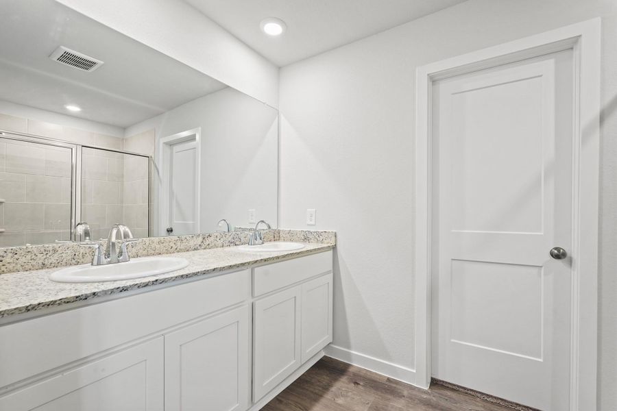 Furnished interior view inside a new home in Magnolia Springs, Montgomery (Image 11).