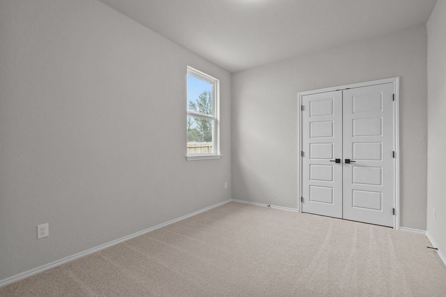 Representative unfurnished interior of a home built from the The Glenwood E by Davidson Homes LLC in Bricewood, San Antonio (Image 28).
