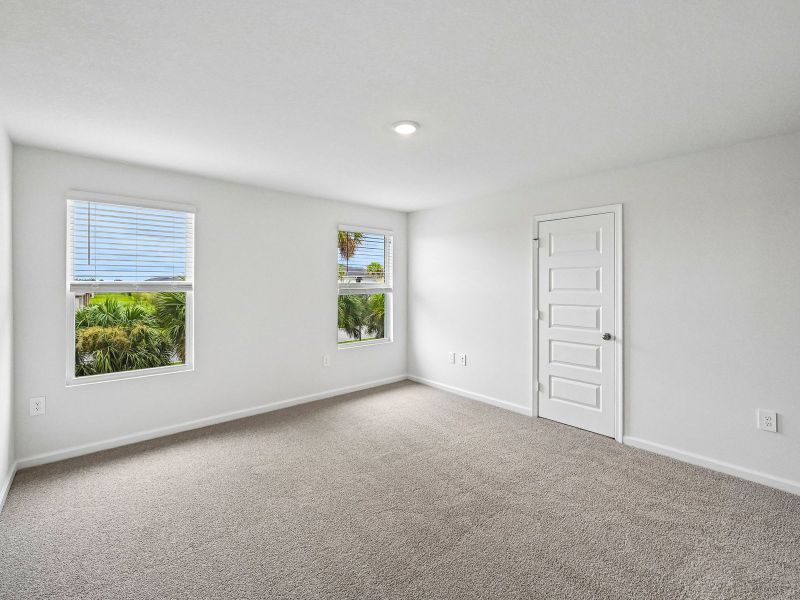 Spacious, unfurnished interior of a new home in Meritage Homes at Central Park, Port St. Lucie (Image 15).