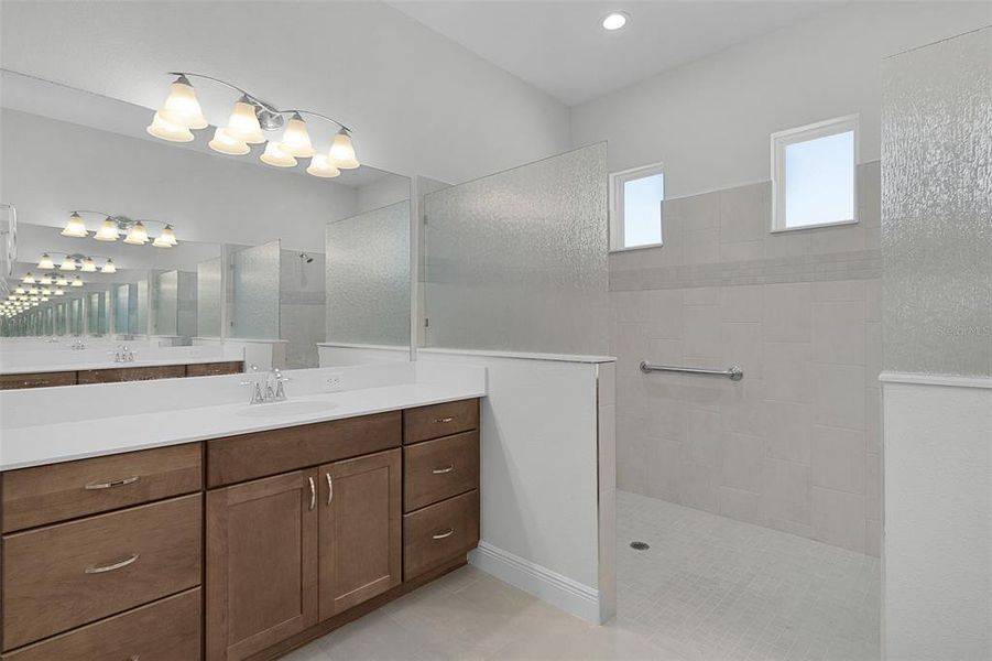 Furnished interior view inside a new home in , Lady Lake (Image 14).