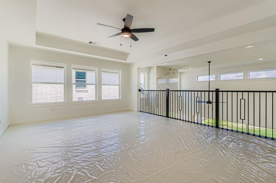 Spacious, unfurnished interior of a new home in Star Trail - 55s, Prosper (Image 17). Spacious, unfurnished interior of a new home in Star Trail - 55s, Prosper (Image 17).