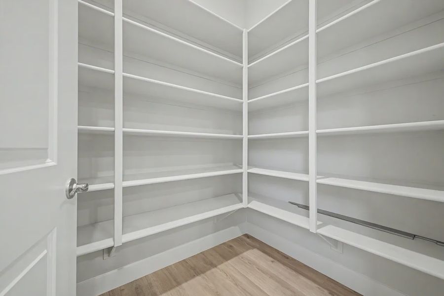 Spacious, unfurnished interior of a new home in Bellero Estates, Queen Creek (Image 19). Spacious, unfurnished interior of a new home in Bellero Estates, Queen Creek (Image 19).