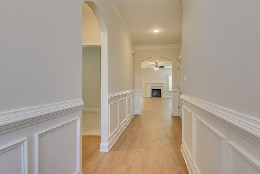 Spacious, unfurnished interior of a new home in The Sanctuary, Aiken (Image 27).
