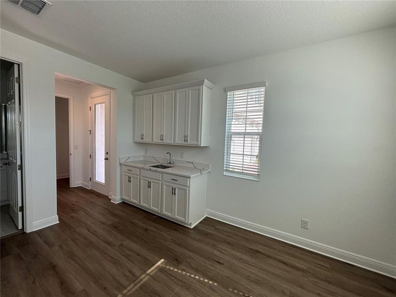 Image 23 of a home in Trinity Lakes.