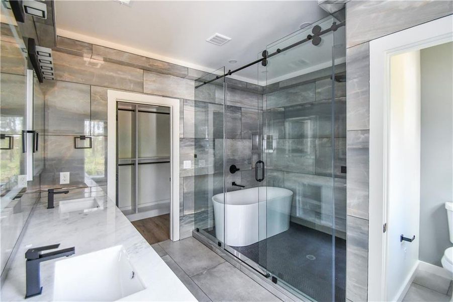 Furnished interior view inside a new home in , Atlanta (Image 8).