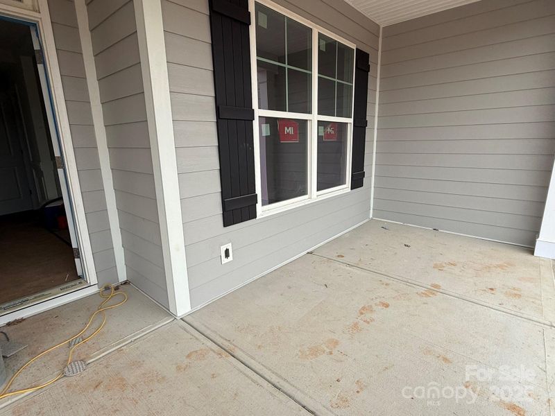 Exterior details and patio area of a home in Robinson Oaks, Gastonia (Image 2).