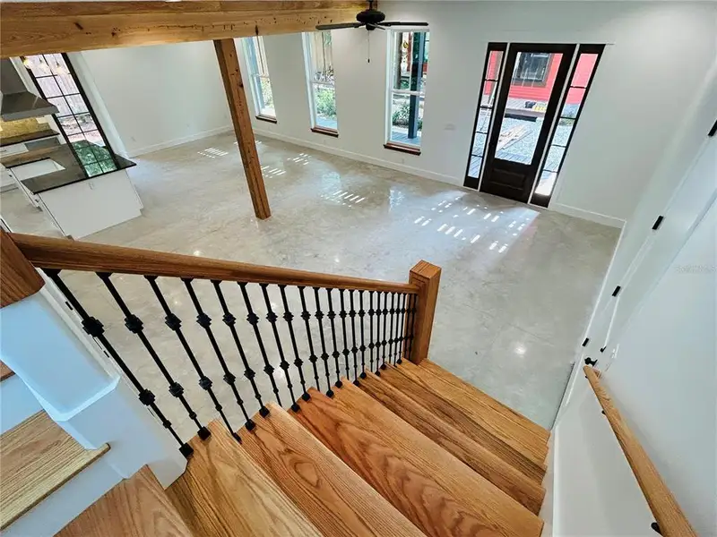 Spacious, unfurnished interior of a new home in , Gainesville (Image 27).