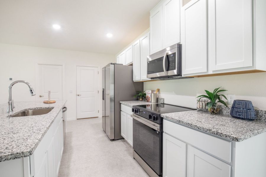 Representative furnished interior of a home built from the Willow by Maronda Homes in Coastal Communities, Edgewater (Image 8).