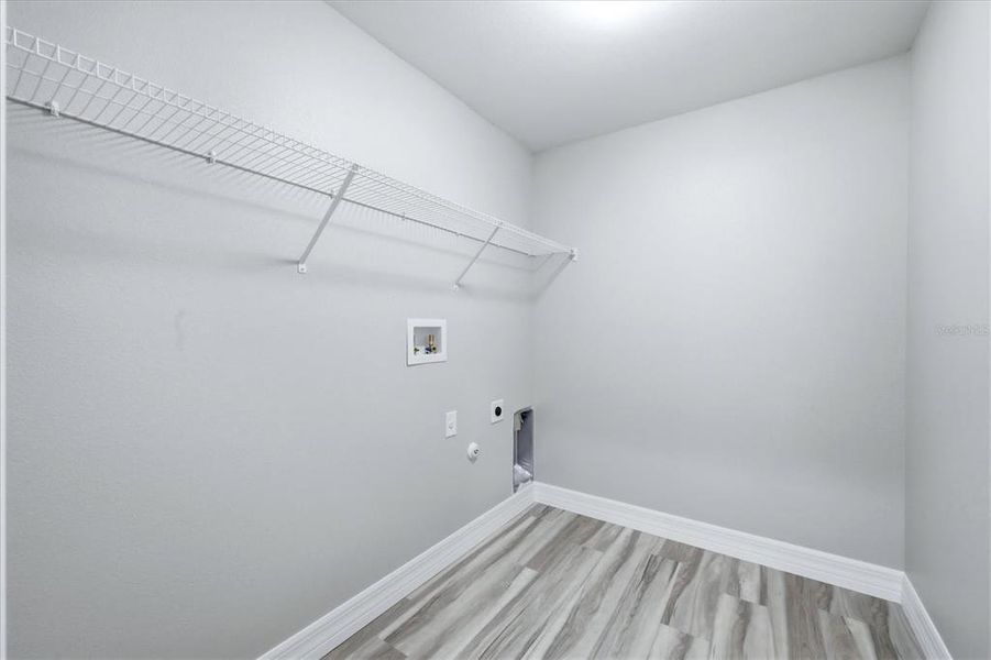 Spacious, unfurnished interior of a new home in , Englewood (Image 21).