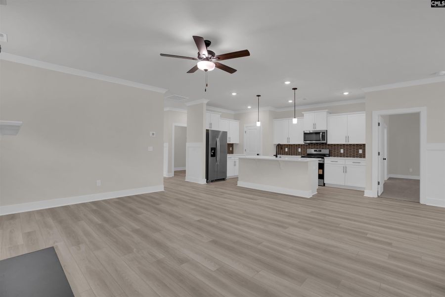 Spacious, unfurnished interior of a new home in Rolling Hills, Prosperity (Image 18).